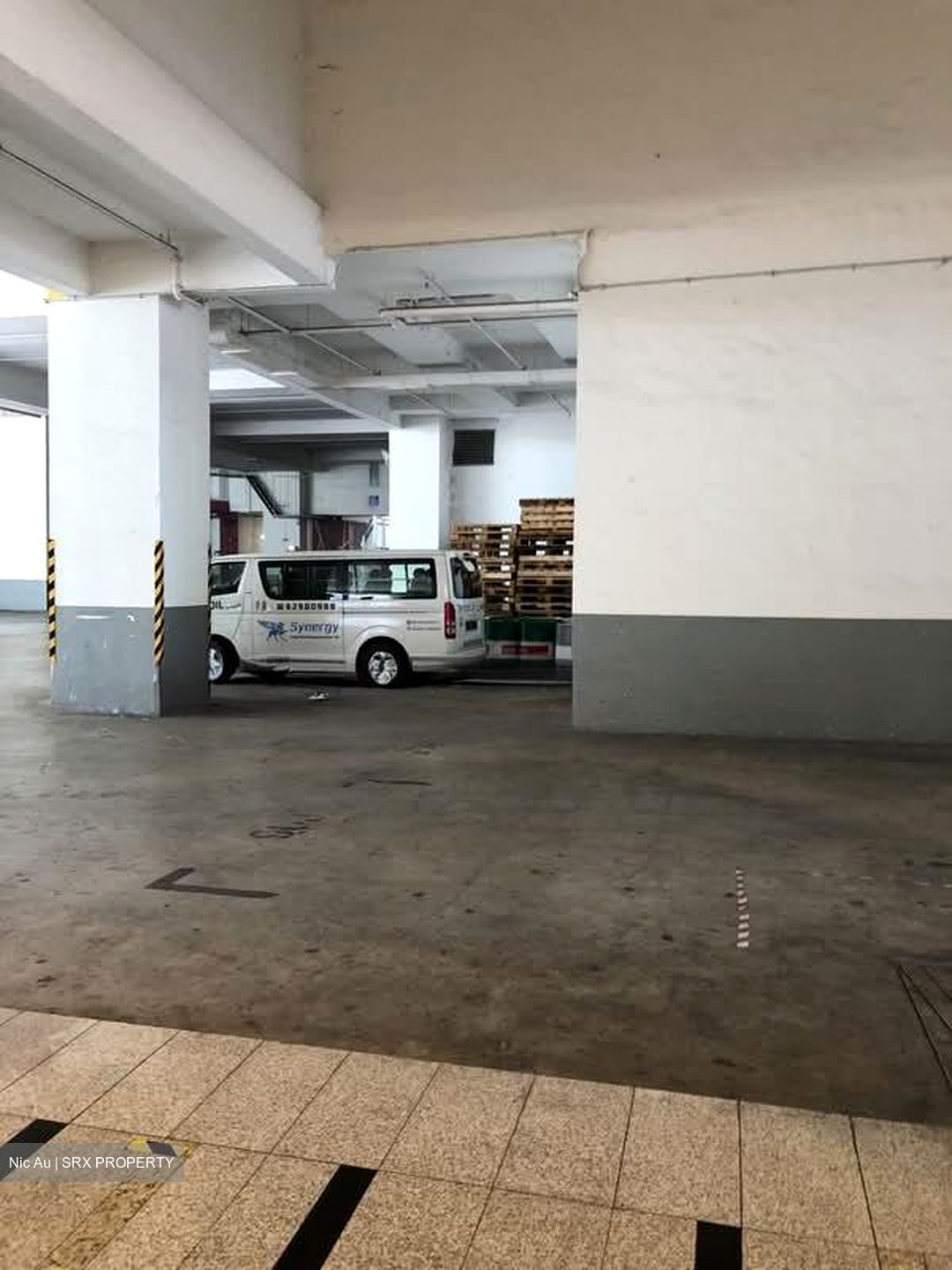 Ka Centre (D13), Warehouse #577732071